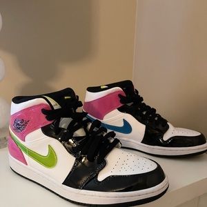 Jordan Nikes- size 9.5 (men’s) 11 (women’s)